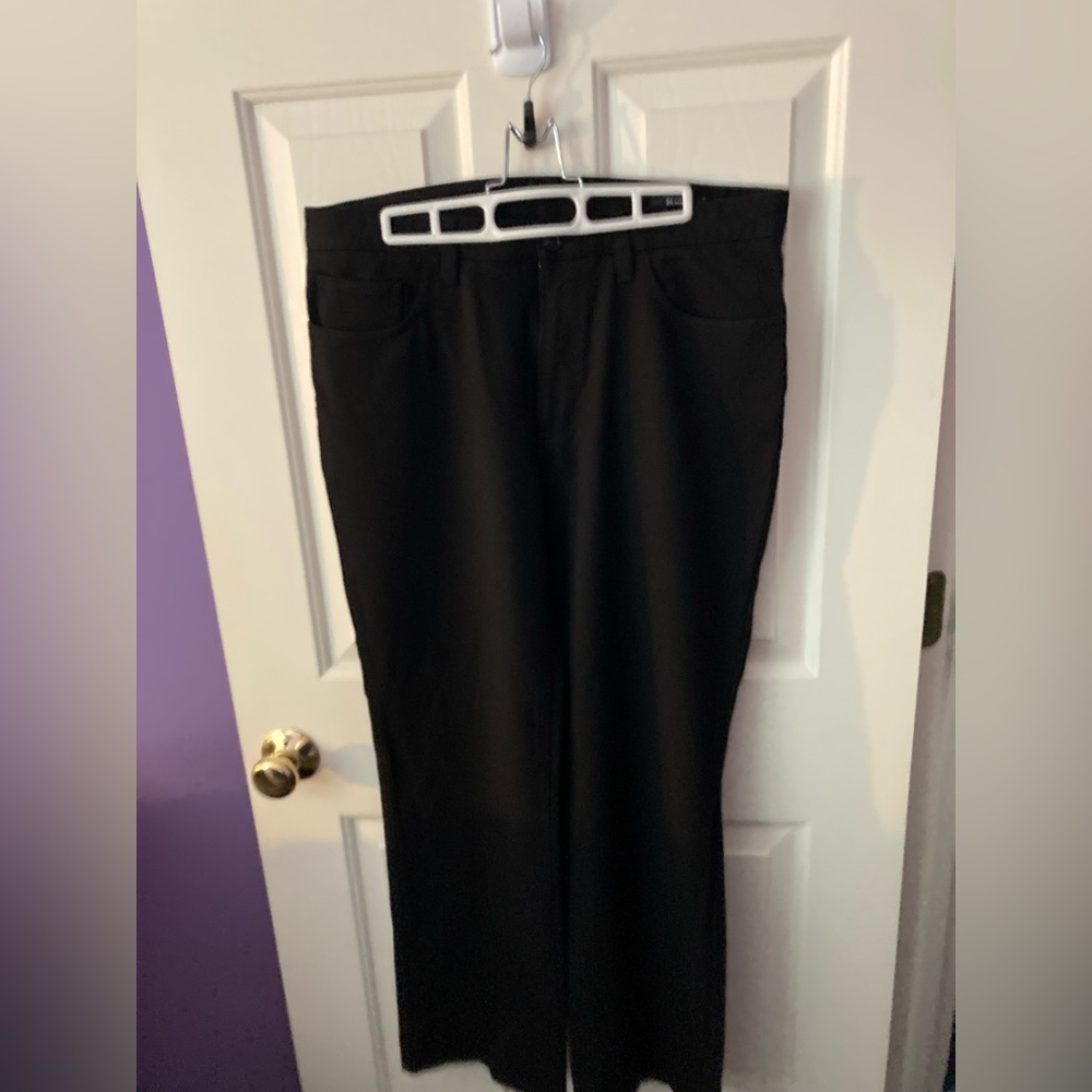 Claiborne Men's Corduroy Pants in Black. Size 33x30